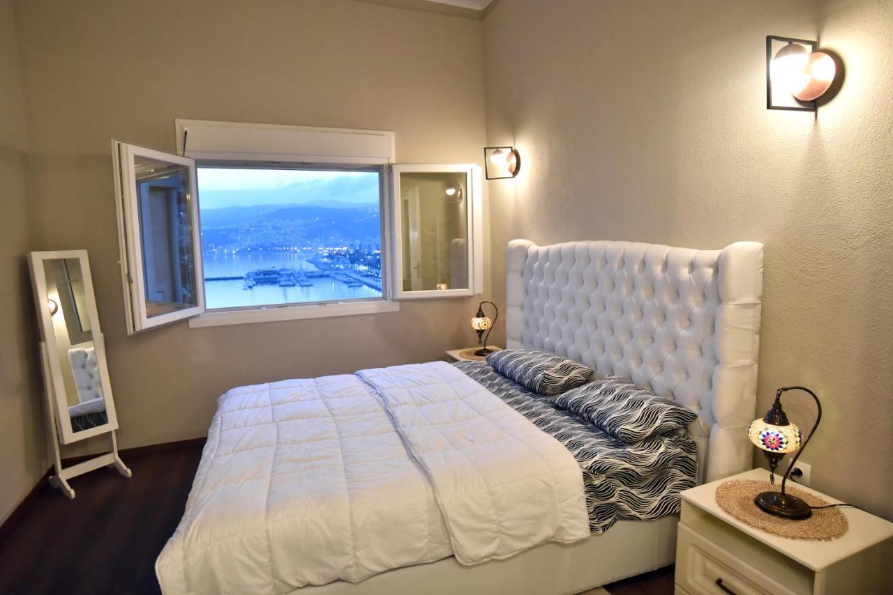 Golden Sea View - Old Town Apartment Kavála Luaran gambar