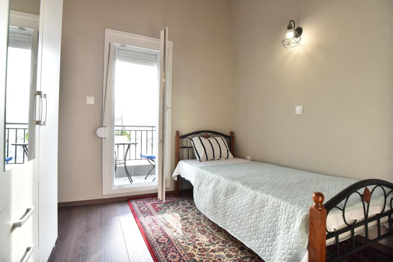 Golden Sea View - Old Town Apartment Kavála Luaran gambar
