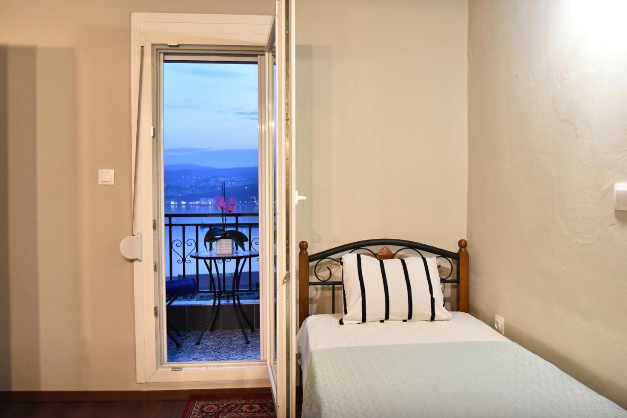 Golden Sea View - Old Town Apartment Kavála Luaran gambar
