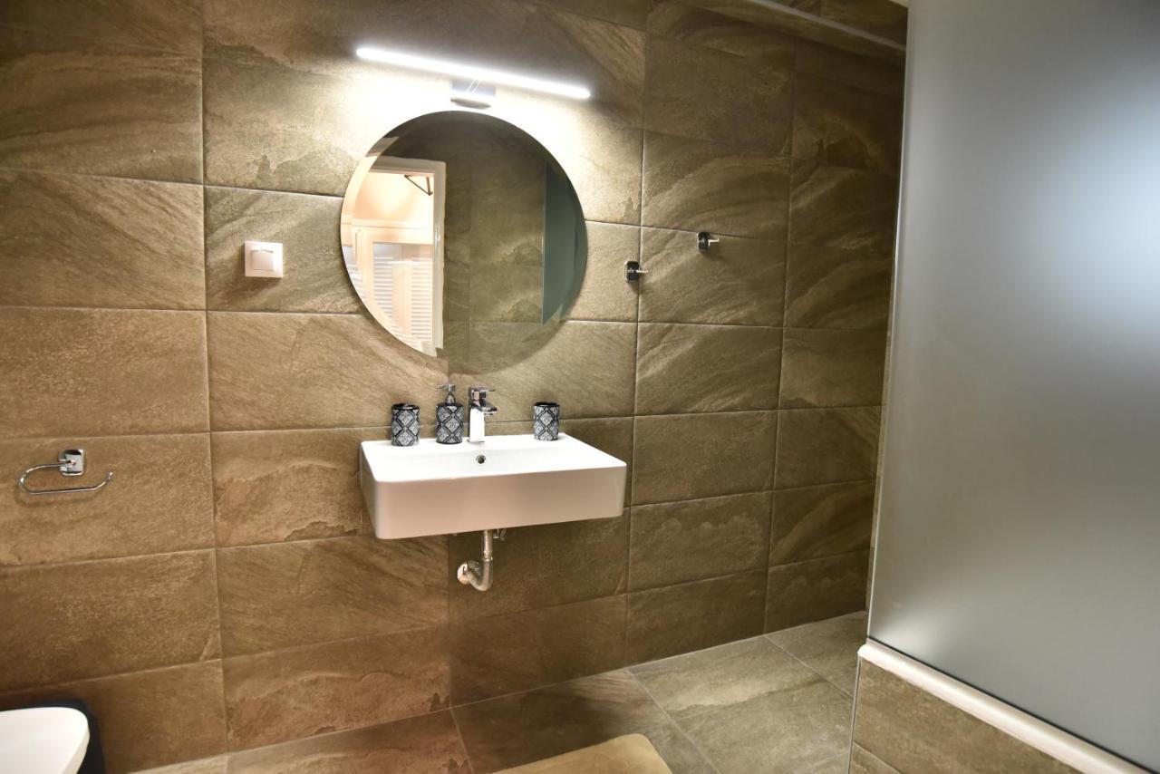 Golden Sea View - Old Town Apartment Kavála Luaran gambar